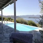 Notus Villa Chorto